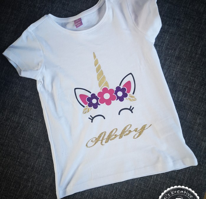 Einhorndruck auf T-Shirt